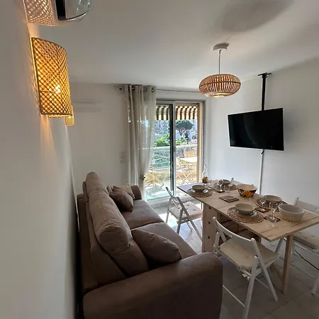 דירה Cosy A 200 M De La *